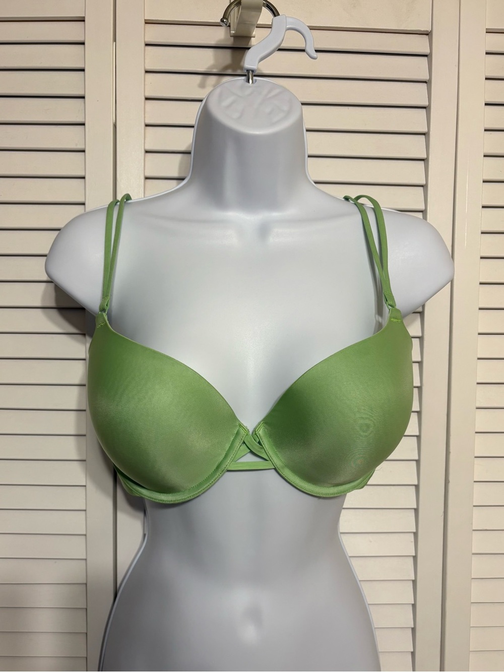Victoria's Secret Lime Green Padded Underwire Bra